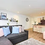 Stunning 2 Bed - Location Apartment Leeds (West Yorkshire)