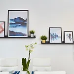 Stunning 2 Bed - Location *