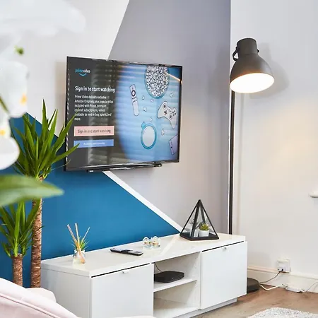 Apartment Stunning 2 Bed - Location *