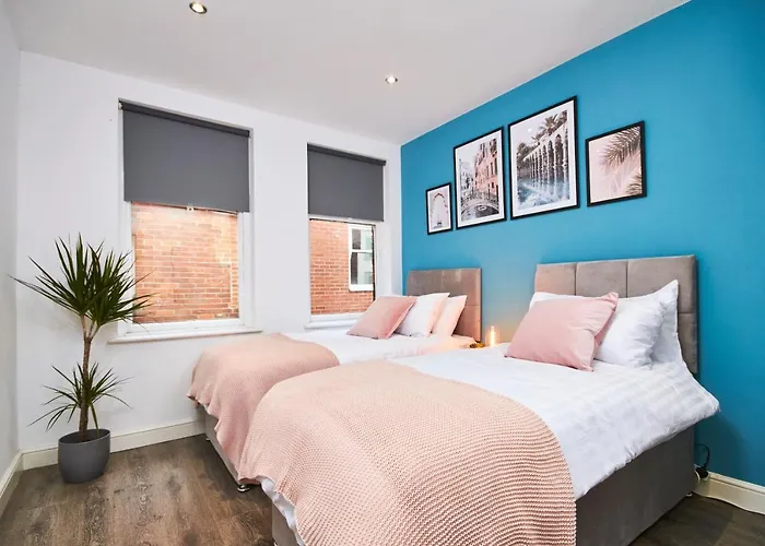 Stunning 2 Bed - Location Apartman *